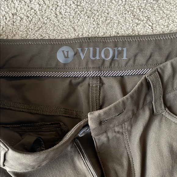 Vuori Men's Olive Pants 32x29 - Picture 2 of 3